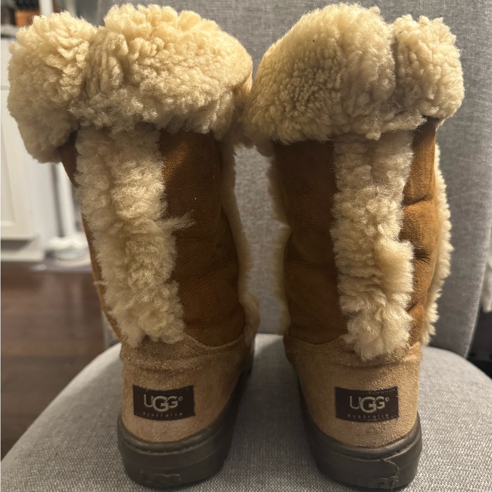 UGG Australia Sundance II Chestnut Sheepskin Boots Women’s Size 6 - Picture 7 of 11